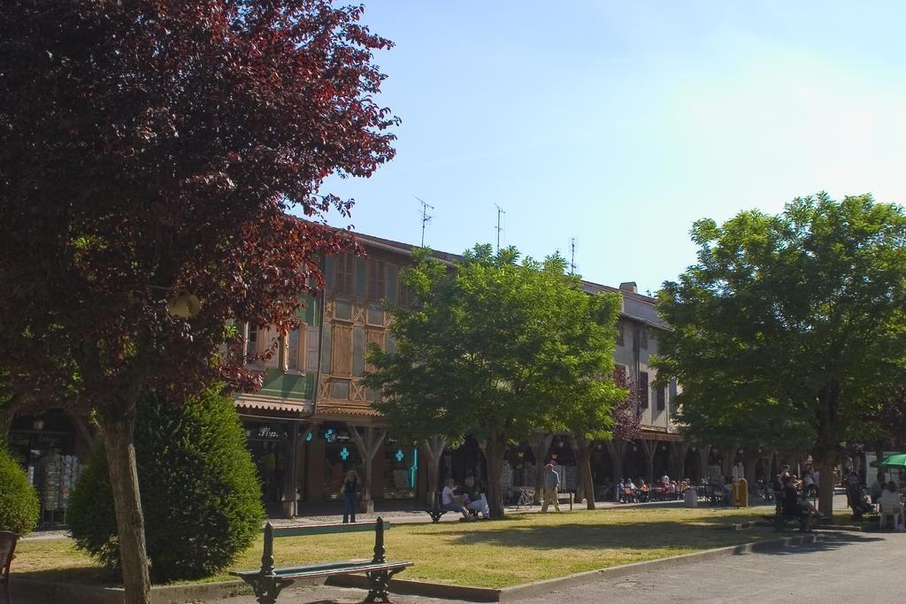 Hotel Le Commerce Mirepoix  Εξωτερικό φωτογραφία