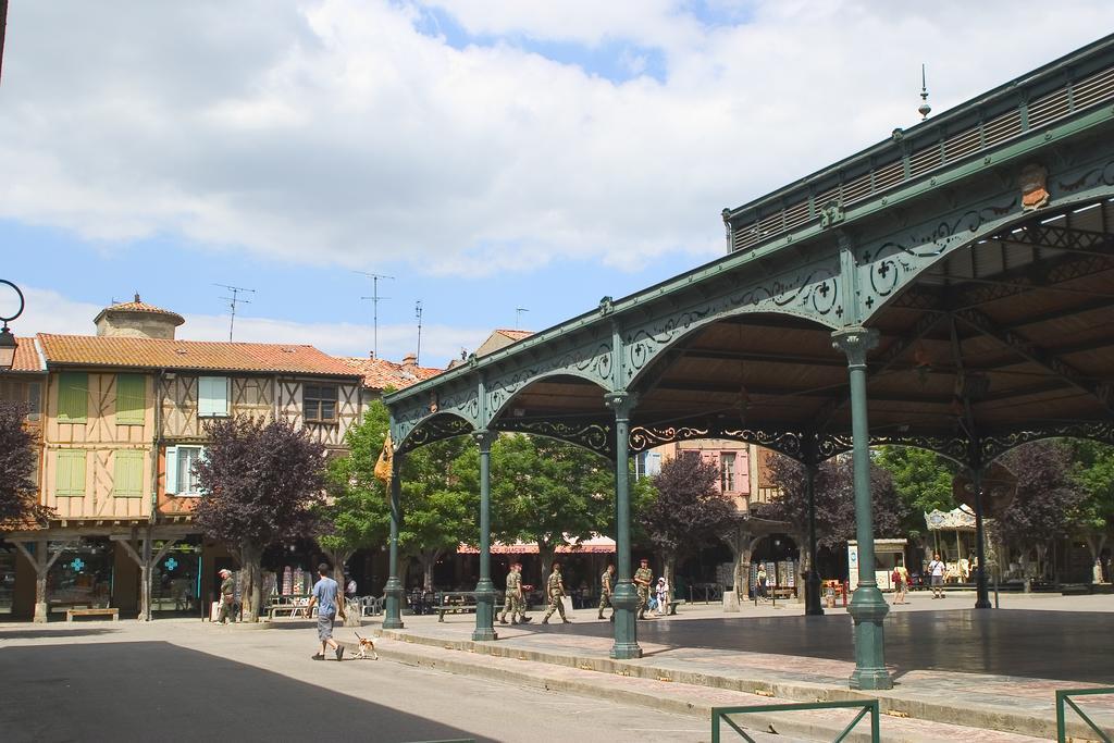 Hotel Le Commerce Mirepoix  Εξωτερικό φωτογραφία